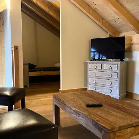 La - La Mae-9501 Apartment